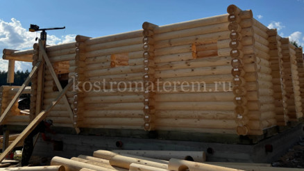 Строительство бани из оцилиндрованного бревна в СНТ Учитель